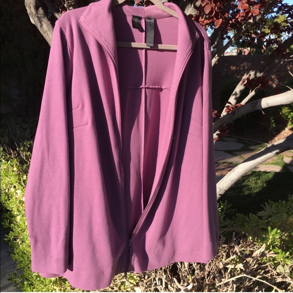 Flattering plum zipper jacket